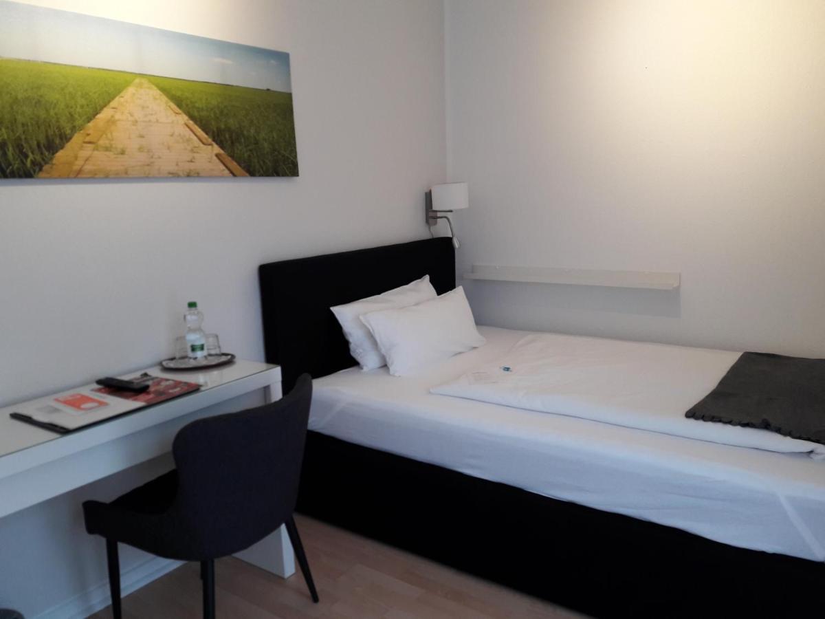 Hotel Herrenhof Lubeck Exterior photo