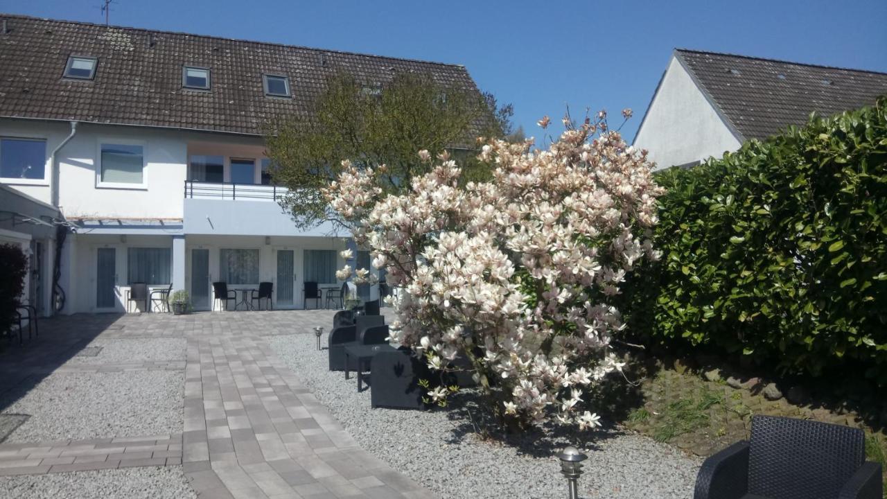 Hotel Herrenhof Lubeck Exterior photo