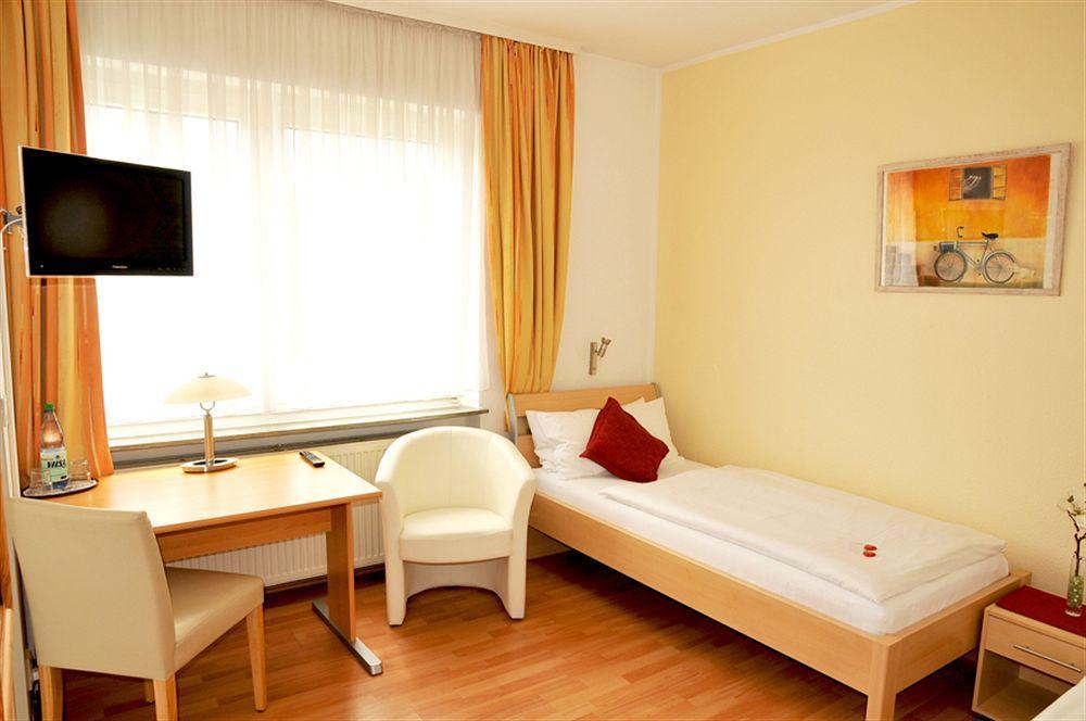 Hotel Herrenhof Lubeck Exterior photo