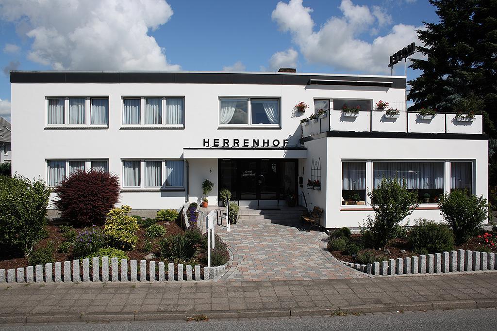 Hotel Herrenhof Lubeck Exterior photo