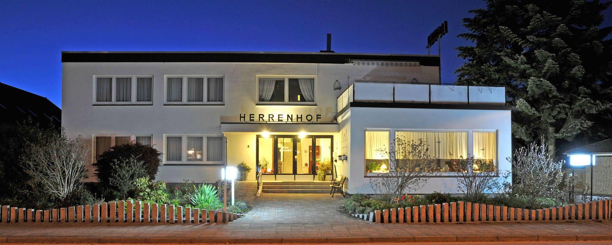 Hotel Herrenhof Lubeck Exterior photo